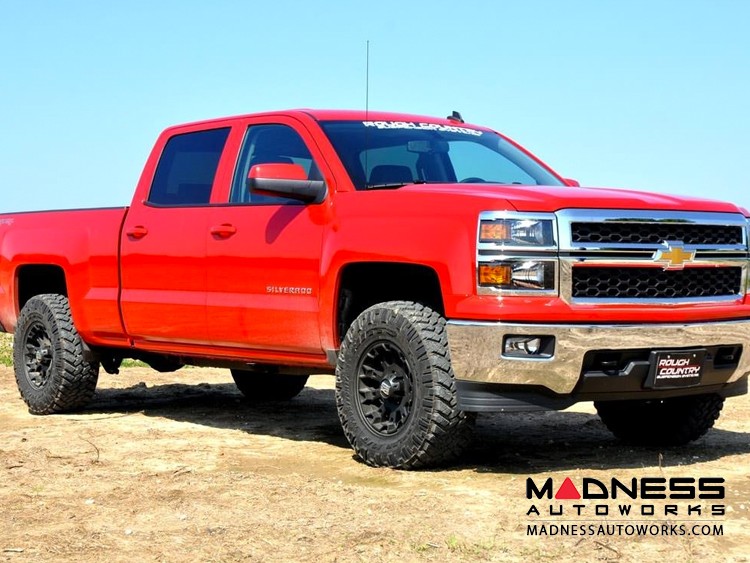 Chevy Pickup 1500 4WD/2WD Leveling Lift Kit - 2" Lift - Red Billet Aluminum